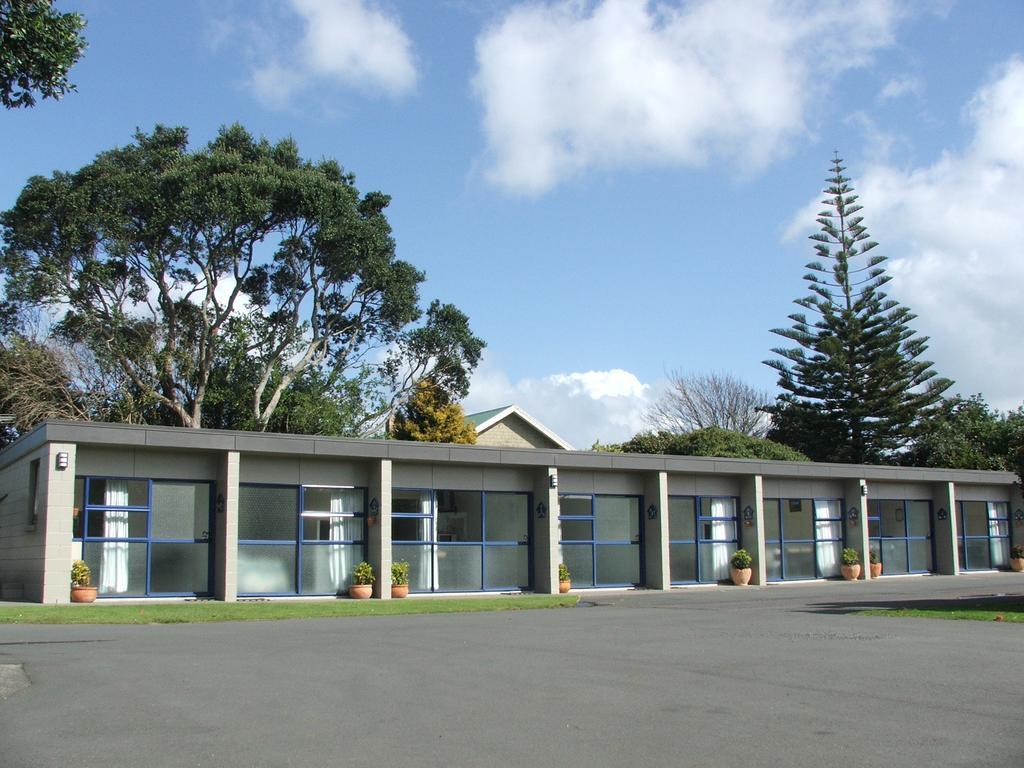 New Plymouth Top 10 Holiday Park エクステリア 写真